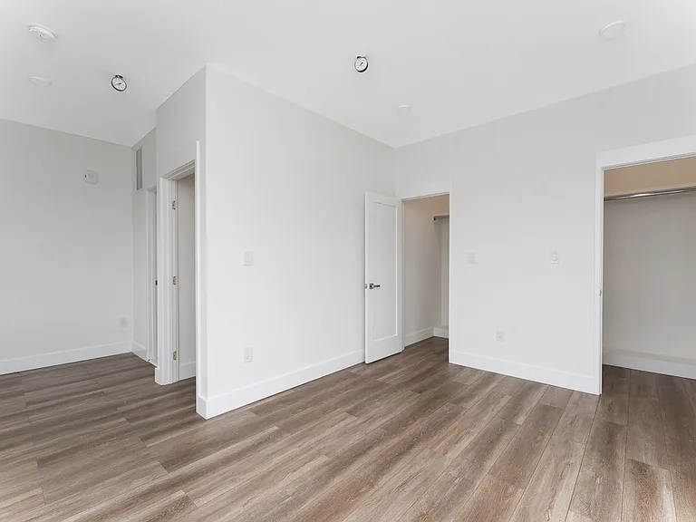 2230 Nicholson St SE #5 — Photo 6