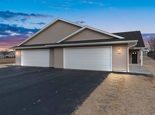 540 River Dr, Berlin, WI 54923