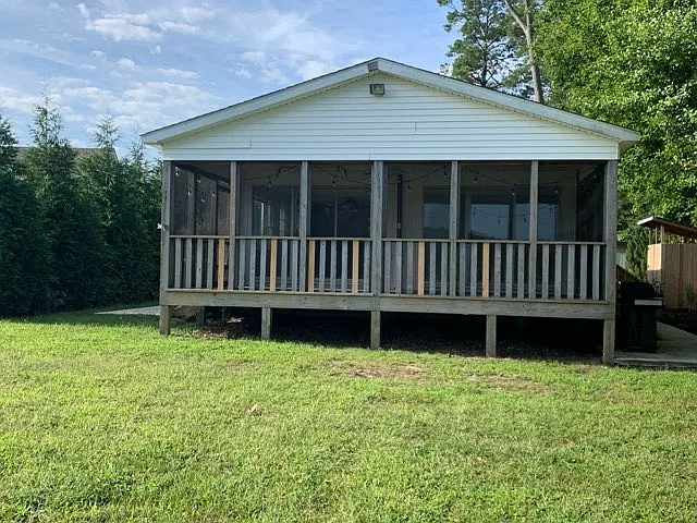 3 bed, $2,000 — Photo 3