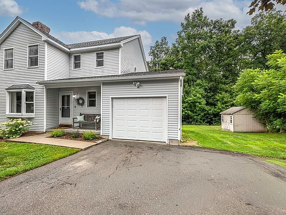 3rd image of 8 Cobb Ln