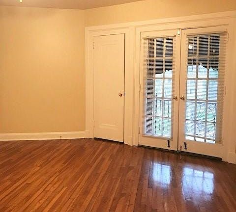 Living room Balcony doors