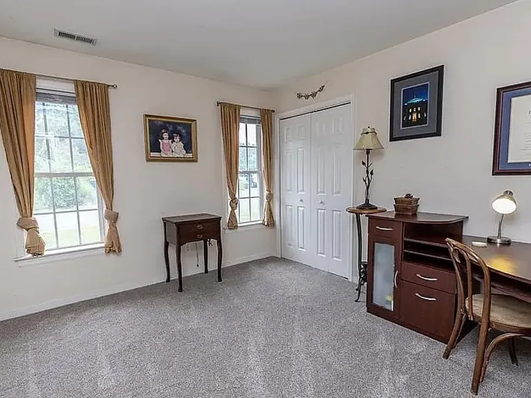 1424 Berrymeade Hills Ct — Photo 9