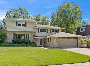 18W171 73rd St, Darien, IL