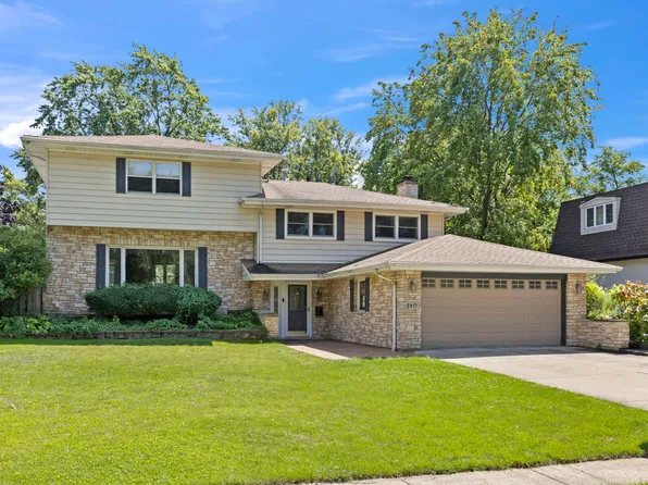 18W171 73rd St, Darien, IL 60561