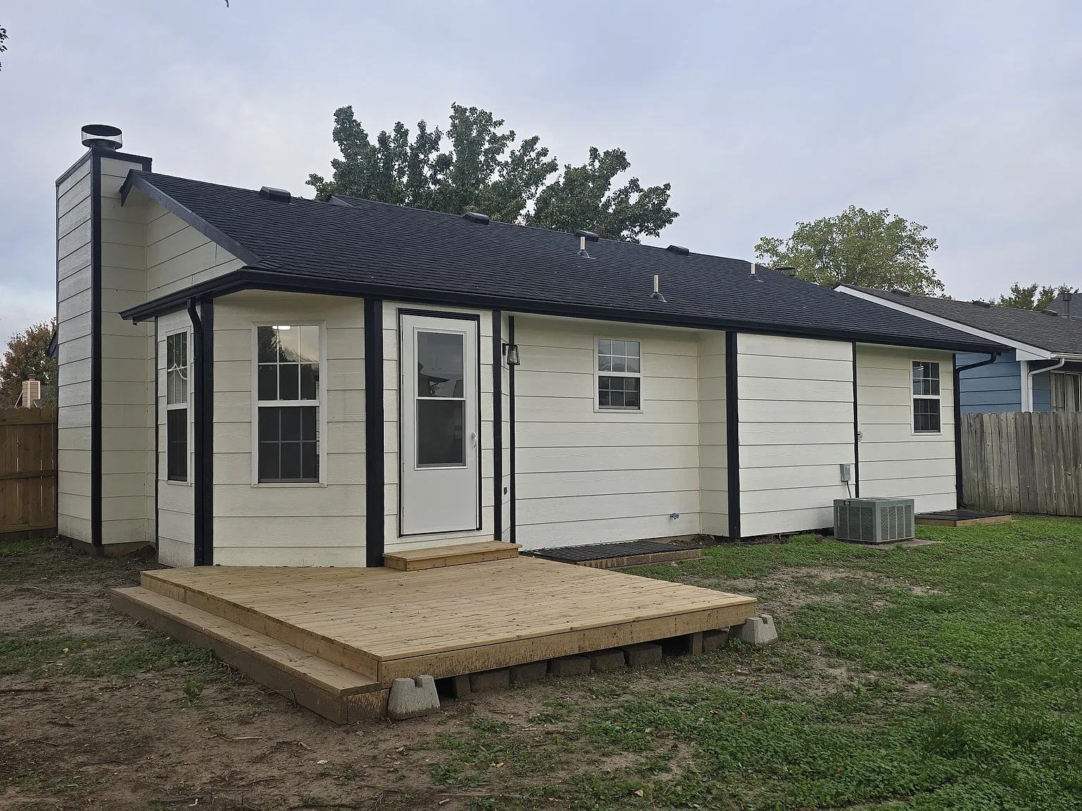 3 bed, 1874 sqft, $1,800 — Photo 3