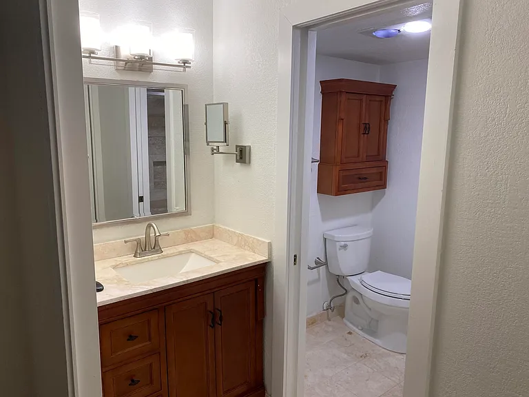 501 SW 11th Pl #106 — Photo 22