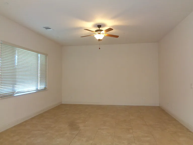 2140 Cling Dr — Photo 11