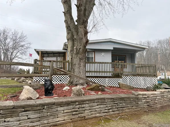 6787 Coon Hill Rd, Munith, MI 49259