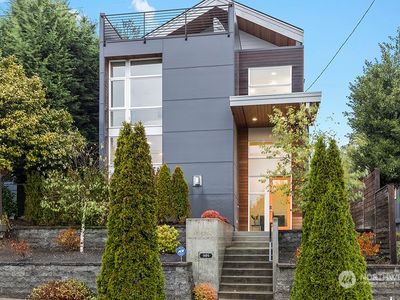 1406 S Bennett Street, Seattle, WA, 98108