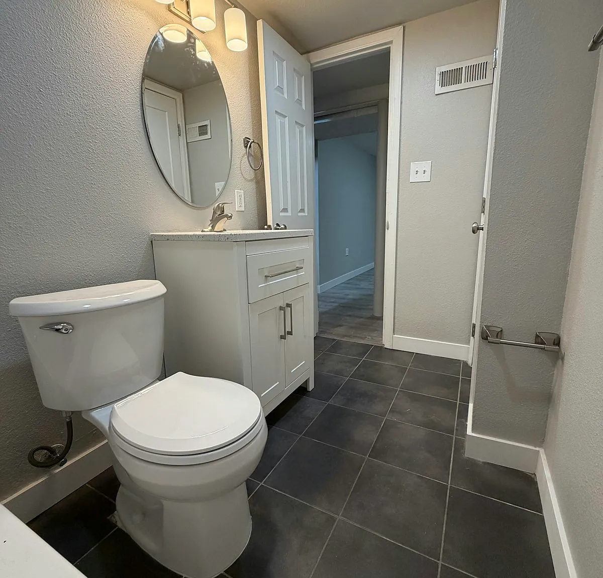 1426 Trenton Street, Unit B — Photo 3