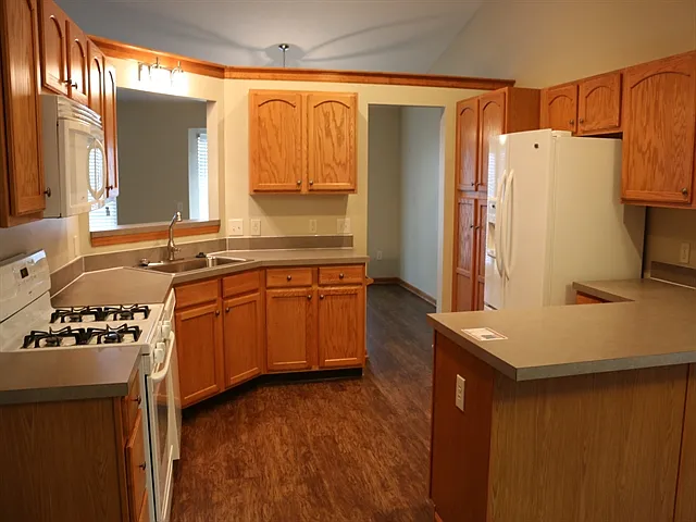1197 Mastell Dr — Photo 3