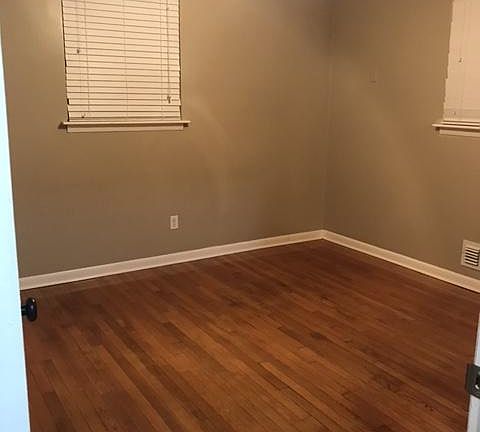 1ST BEDROOM