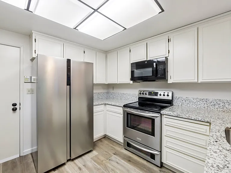 34898 Tiburon Ter — Photo 10