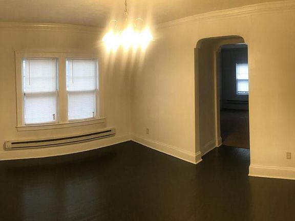 4th image of 3401 E 147th St APT 5