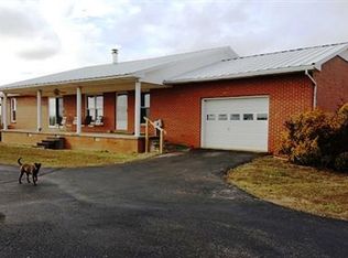 25 Cleveland Rd, Leoma, TN 38468