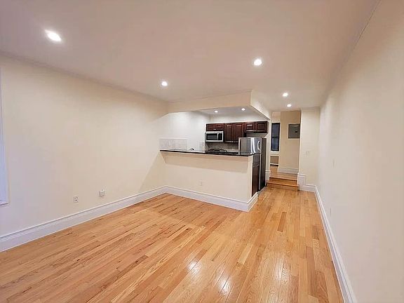 2nd image of 310 E 74th St #4U
