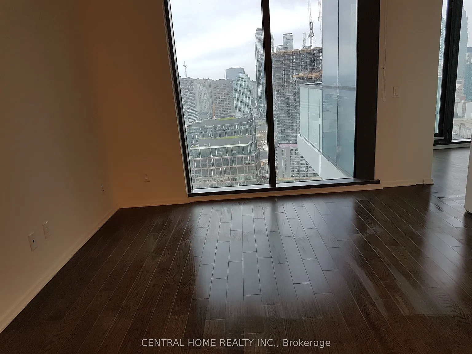 1 bed, $2,400 — Photo 4