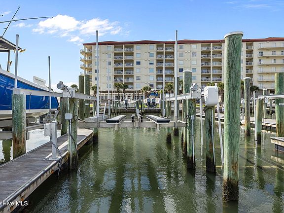 5th image of 100 Olde Towne Yacht Club Drive #C10