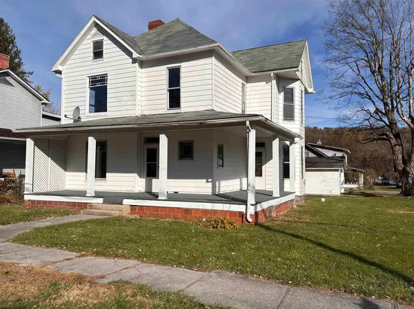 210 Brown Ave, Belington, WV 26250