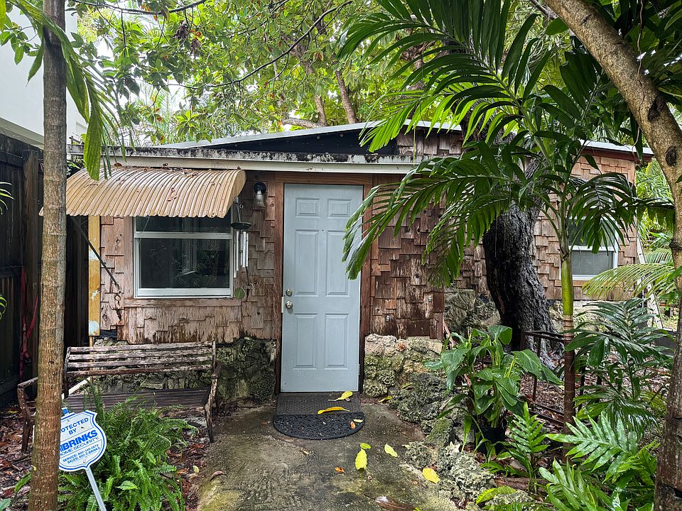 1st image of 2958 Bridgeport Ave
