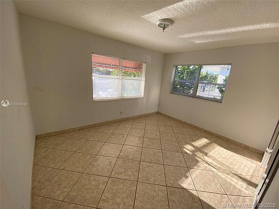 4th image of 15 Isle Of Venice Dr #7