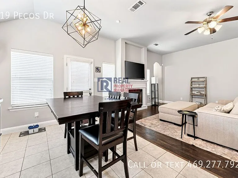 319 Pecos Dr — Photo 9