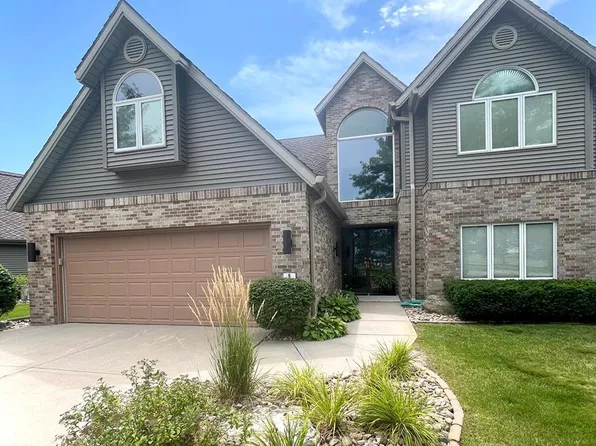 9 Ponderosa Dr, Grand Island, NE 68803