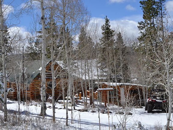 3rd image of 565 Wapiti Rd