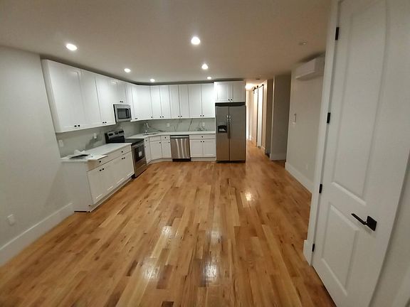 5th image of 9306 Avenue A Floor 1