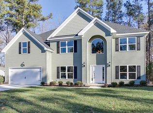 421 Southampton Ct, Smithfield, VA 23430