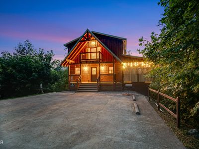 1140 Kings Ridge Rd E, Gatlinburg, TN, 37738