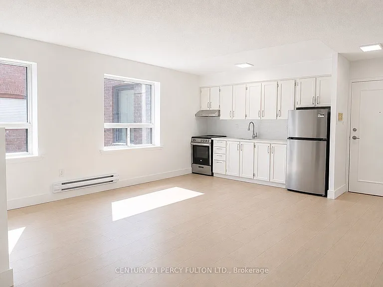 2373 Bloor St W #4 — Photo 1