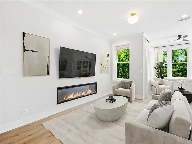 1540 W Rosemont Ave #3 — Photo 5