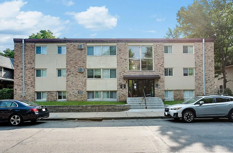 3033 Grand Avenue S.