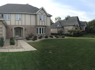 14842 Lancelot Ln W, North Royalton, OH 44133