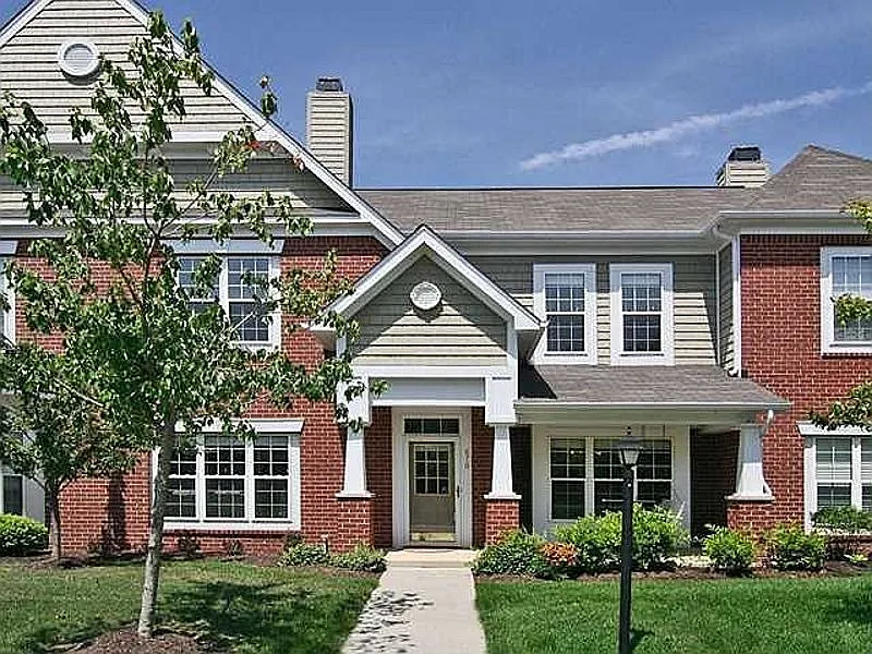 670 Rockport Pl photo 1