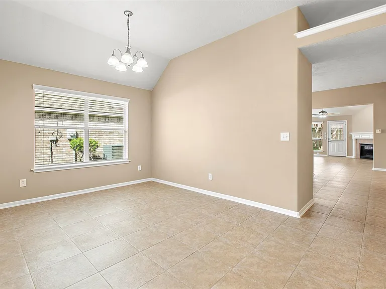 30411 Deleon Fields Dr — Photo 6