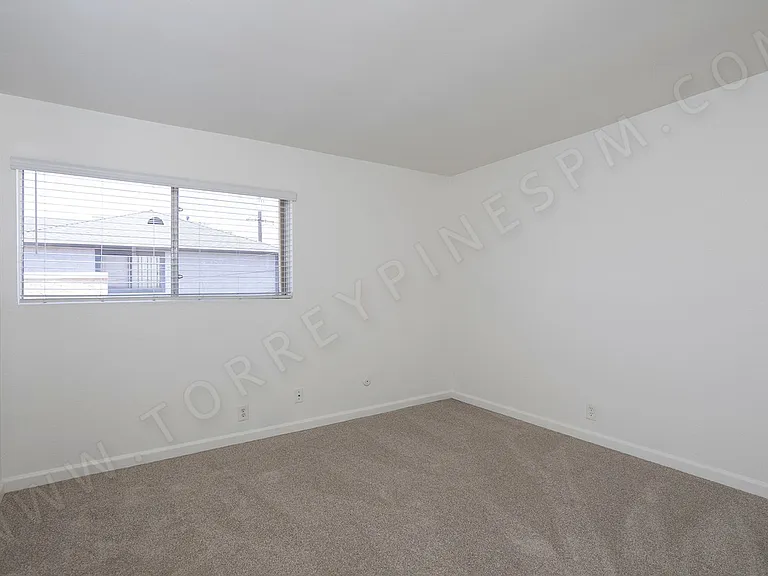 4739 Mansfield Street — Photo 6