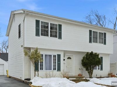 260 Hamilton Rd, Teaneck, NJ, 07666