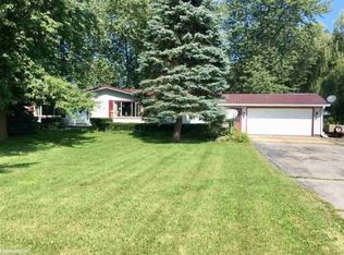 7949 Lakeshore Rd, Lexington, MI 48450