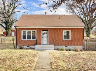 627 36th St NW, Roanoke, VA