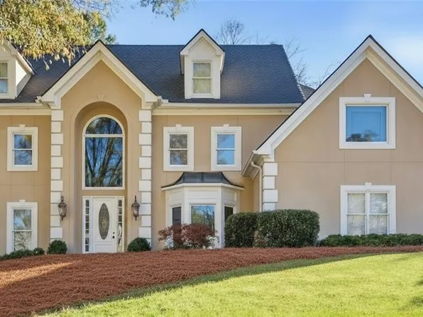 125 Savannah Estates Dr, Sandy Springs, GA 30350