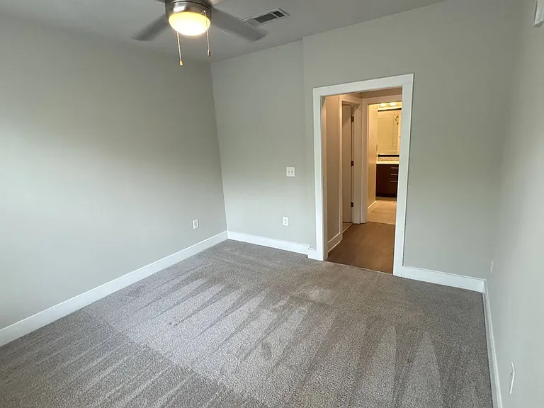 915 Glenwood Apartments on the Beltline — Photo 135