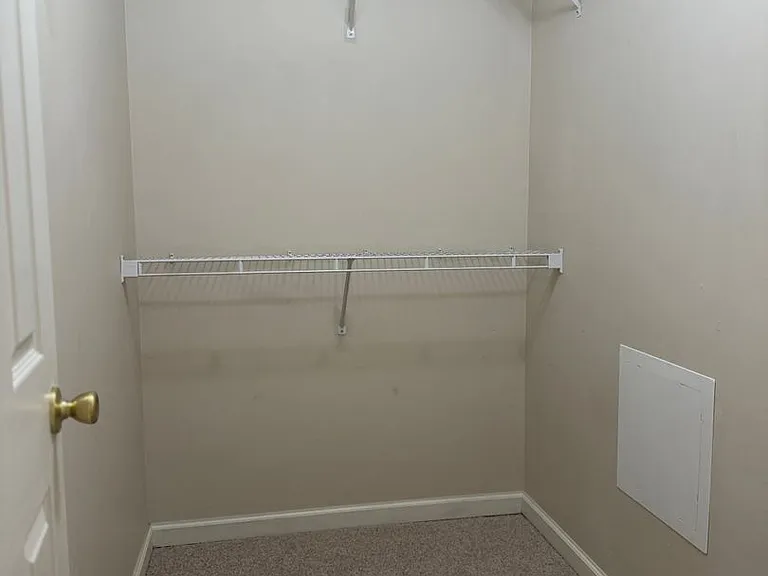 160 Wexford Dr #301 — Photo 27