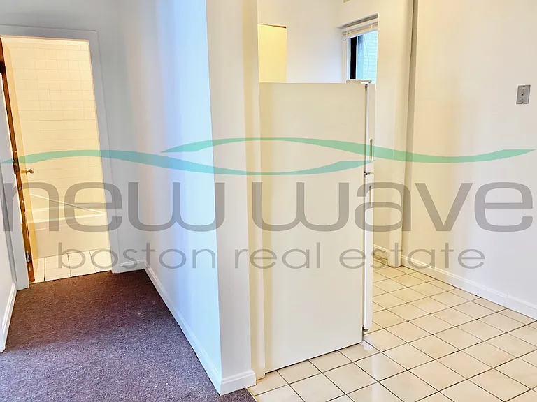 19 Peterborough St #3 — Photo 9
