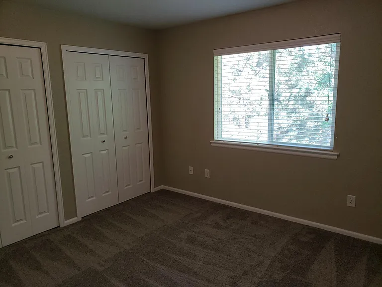 985 Winona Cir — Photo 18