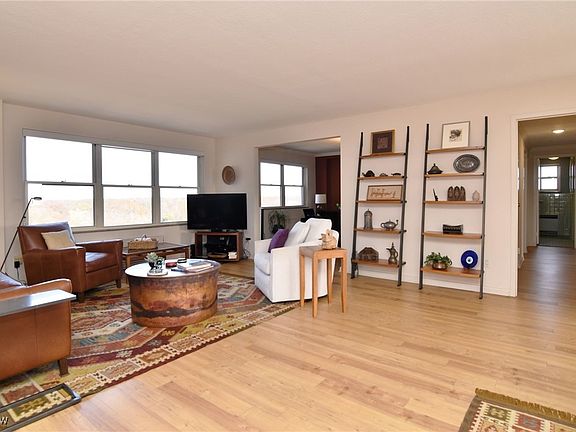 3rd image of 13900 Shaker Blvd APT 1116