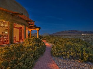 512 Windover Rd, Corrales, NM 87048