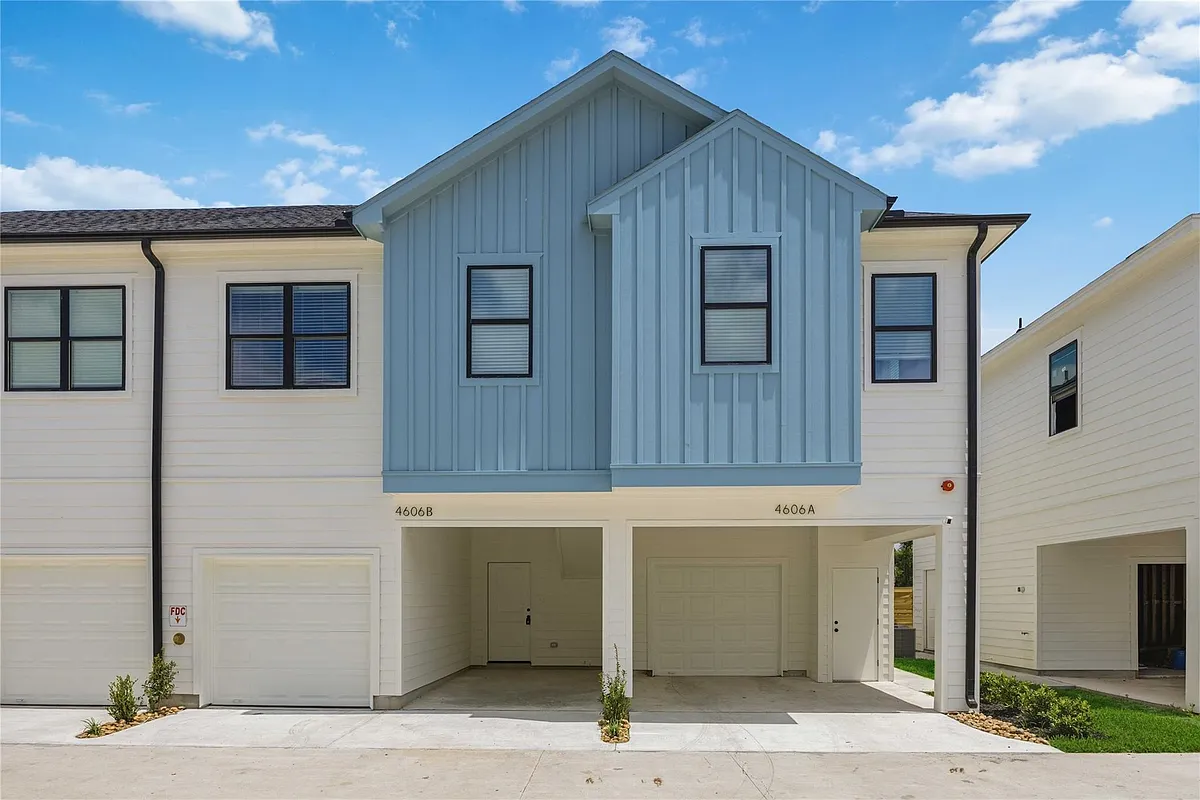 Photo 1 of 24 - 4606 Indie Heights Ln #B - Houston, TX Primary Photo - 4606 Indie Heights Ln #B