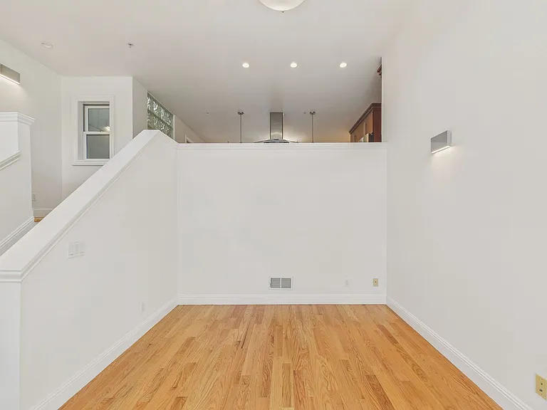 853 De Haro St — Photo 24